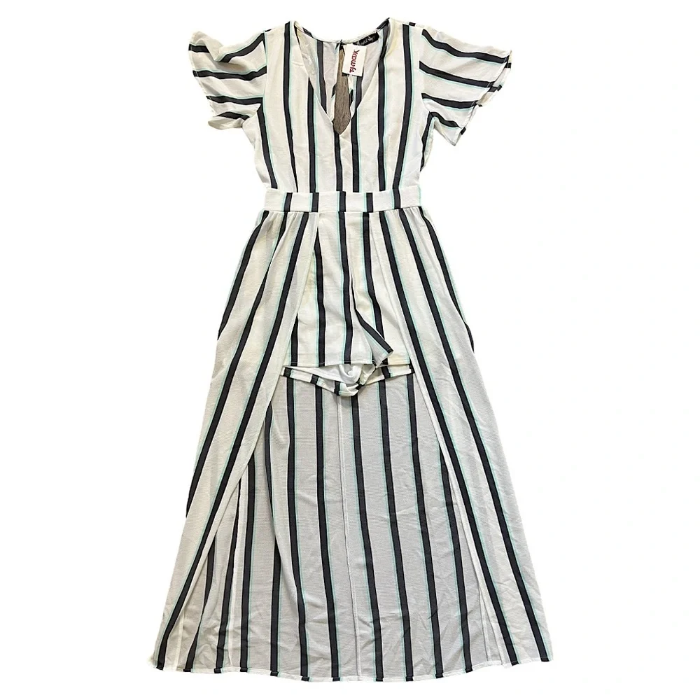 Crystal Skye Shorts Romper With Cape Women’s Size 13 NWT White and Blue Stripes - Picture 1 of 10
